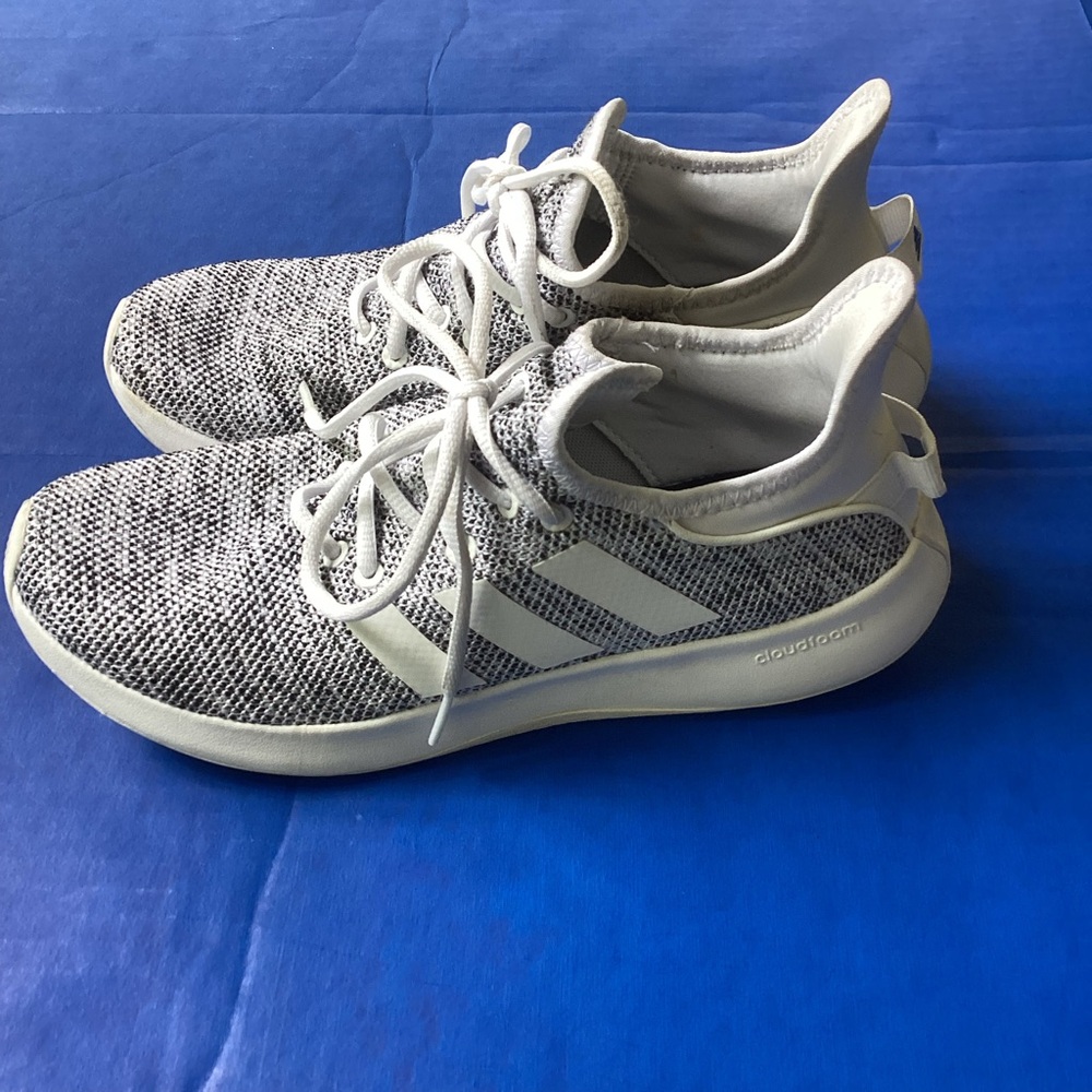 adidas Women's Gray Sneakers, size 8.5 - Picture 3 of 9